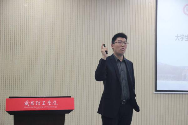 中心活动(图1) 中心活动(图1)