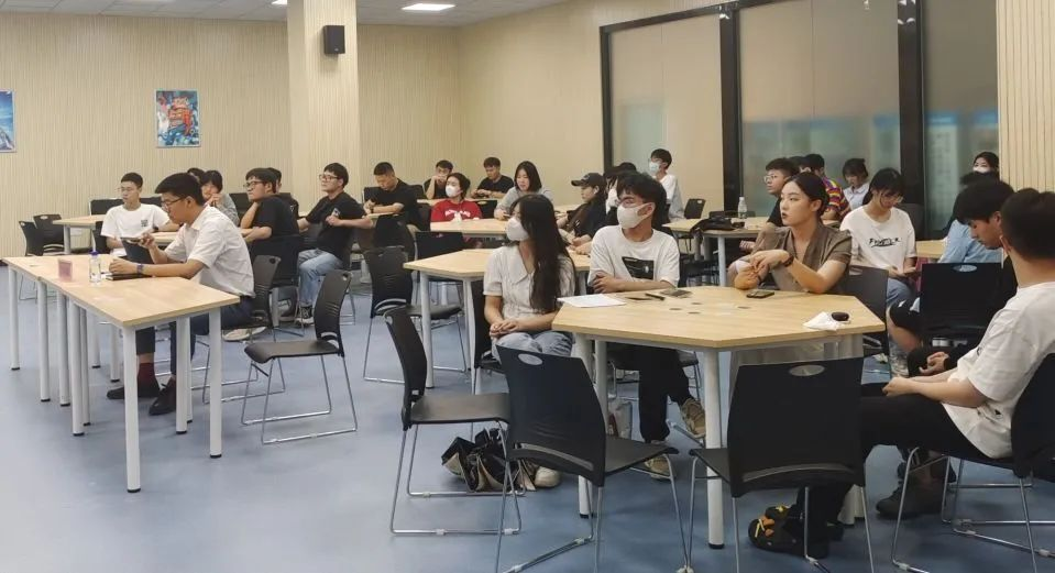 中心活动(图21) 中心活动(图21)